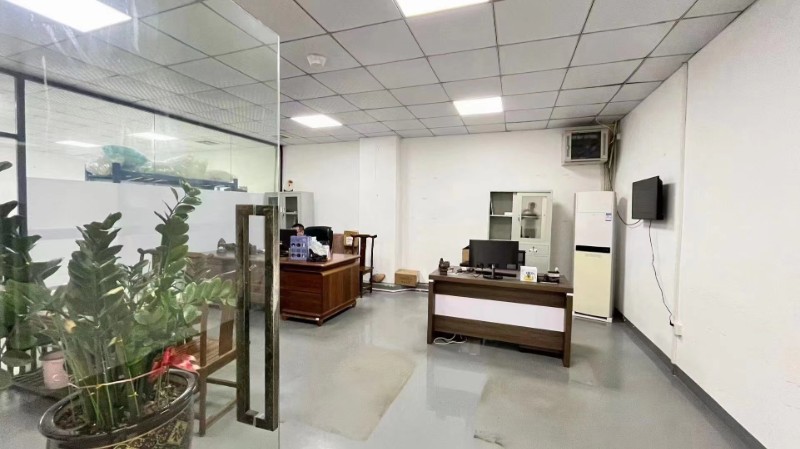 松岗江边成熟工业区 一楼厂房招租680平方 精装修 层高6米