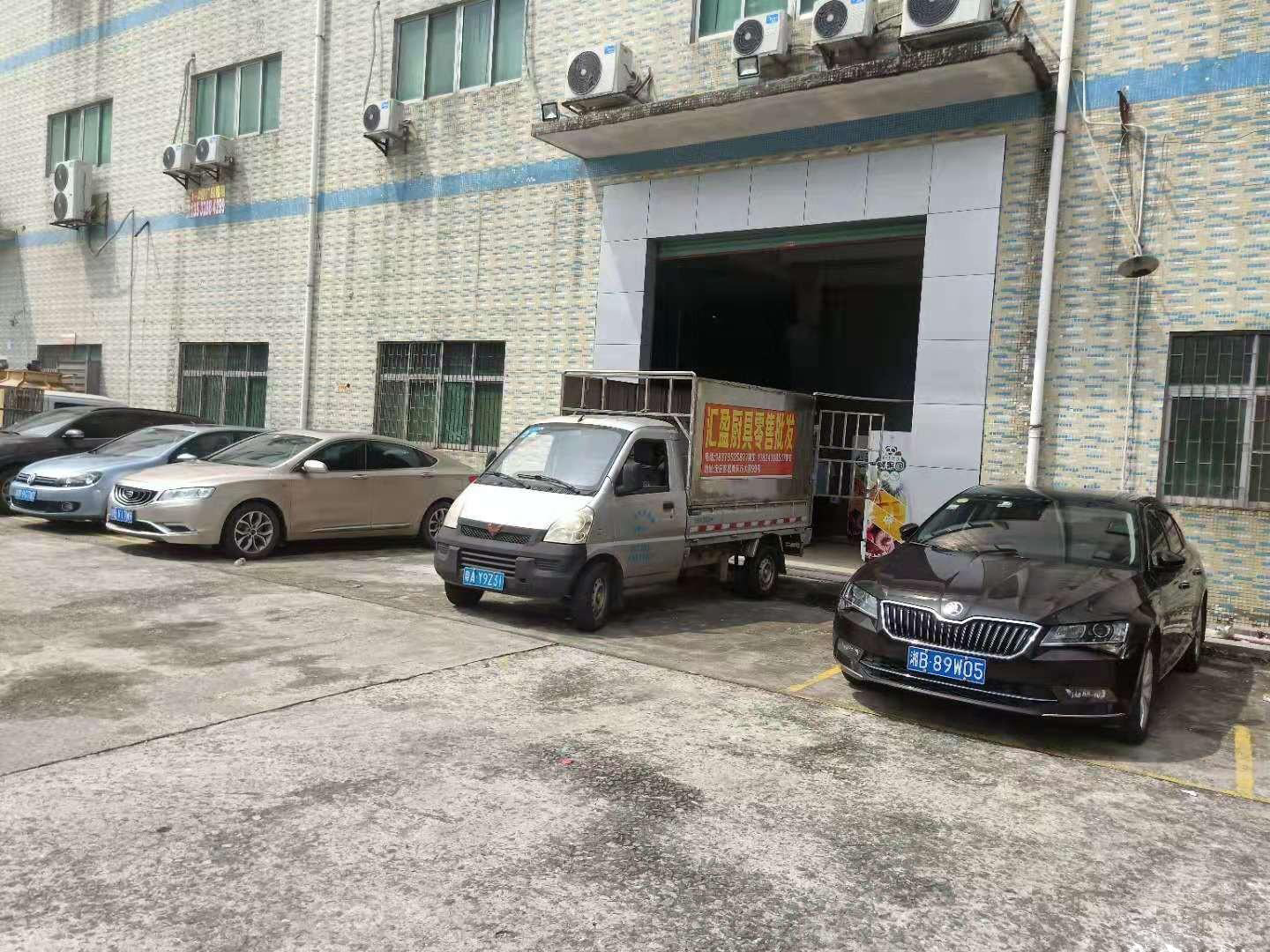  塘厦石潭埔一楼带冷库720平厂房出租，水电主线齐全，好进车