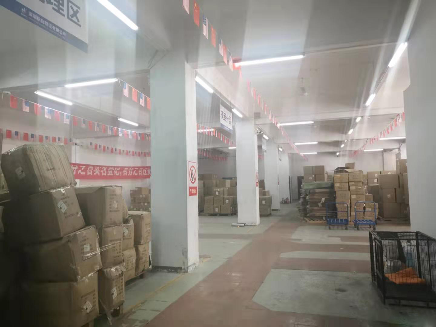 塘厦观澜交界处物流园一楼1000平仓库出租，高5米，好进货车