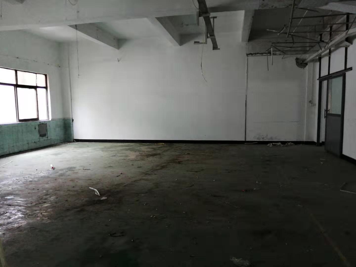 靠深圳 长安涌头工业区楼上2-3楼厂房大小分租 行业不限