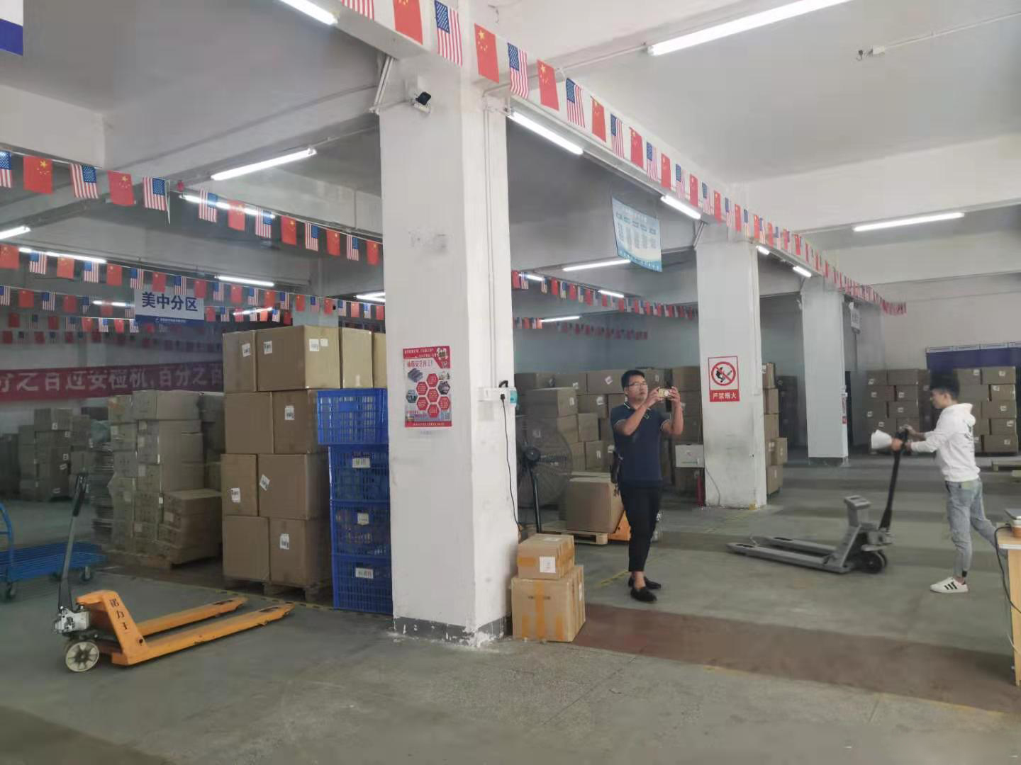 塘厦观澜交界处物流园一楼1000平仓库出租，高5米，好进货车