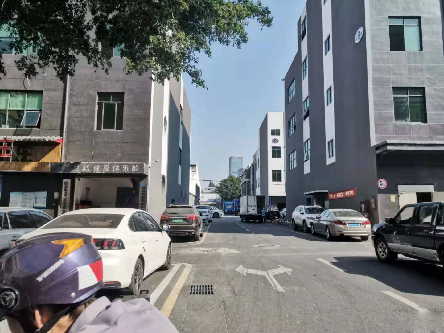 塘厦观澜交界处物流园一楼1000平仓库出租，高5米，好进货车