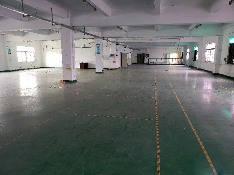 塘厦近观澜地段三楼1000平方仓库出租12元每平方，有电梯