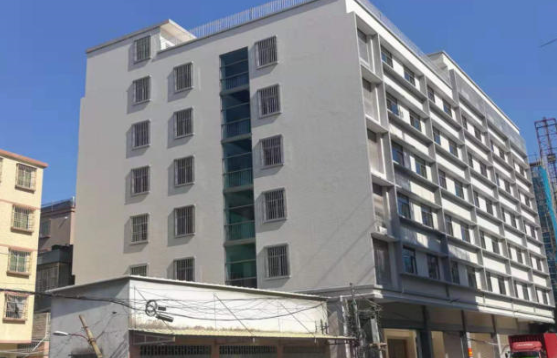 龙湖区黄河路、韶山路旁，厂房仓库铺面出租，配备货梯，出入方便