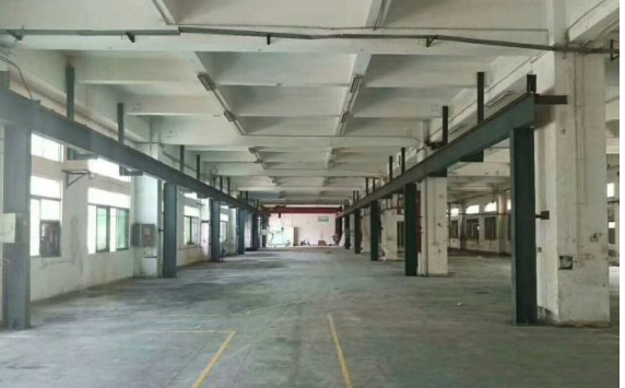 南区第二工业区新出一楼带行车1500平方米厂房出租
