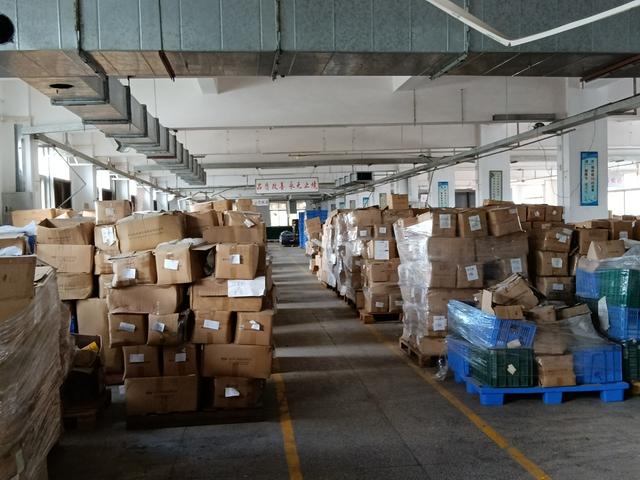 三乡镇原房东标准厂房出租，总面积4千平，环评秒过
