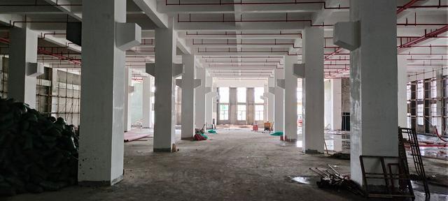 珠海市高新区高标厂房高度7.8米拖挂可掉头