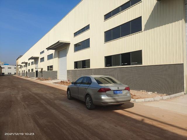 全新工业用地钢构厂房8100方招租