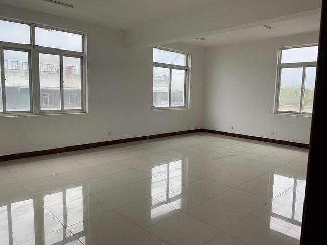 出租海陵区梅兰西路111号办公楼、宿舍