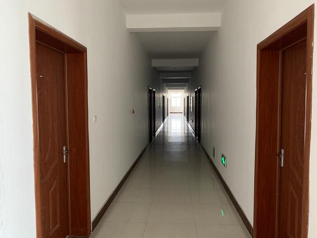 出租海陵区梅兰西路111号办公楼、宿舍