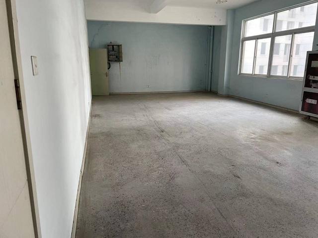 整栋可分割简装直播仓储办公物流拎包入住迎宾大道与黄山大