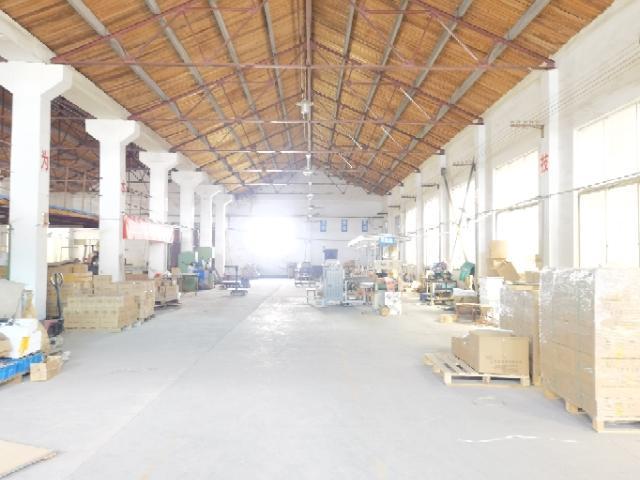 礼嘉华渡1400平米一楼车间出租