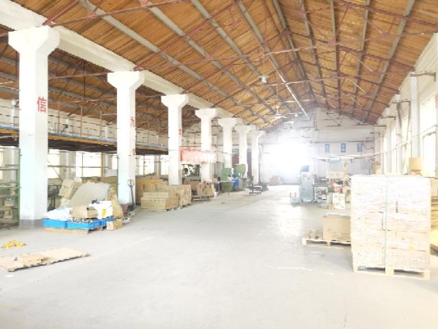 礼嘉华渡1400平米一楼车间出租