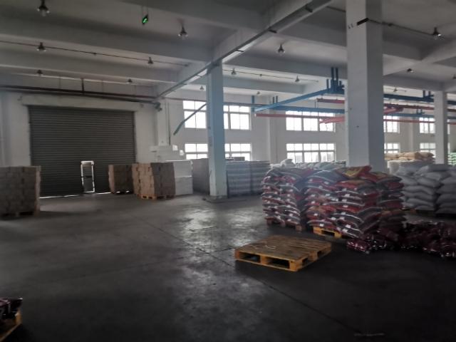 个人直租独门独院8000平厂房出租可分租1000平