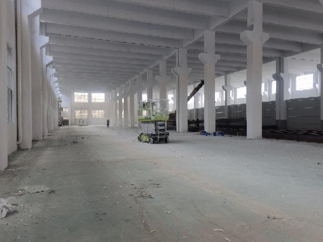 行车10吨，每跨一部行车