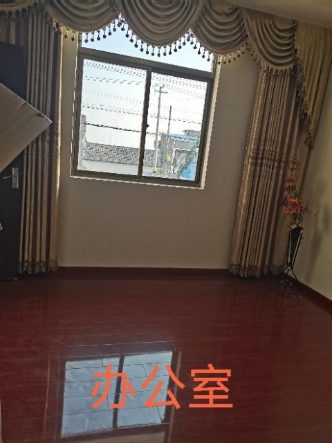 店面出租，饭店 加工  仓储均可