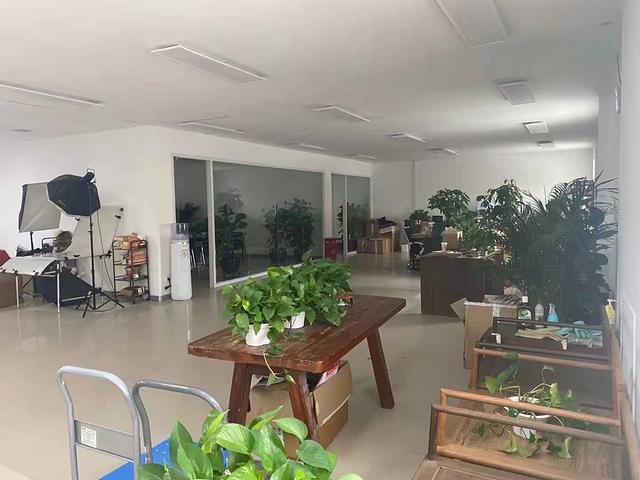 海淀区后厂村800平米厂库房出租