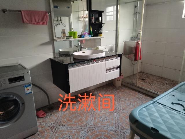 店面出租，饭店 加工  仓储均可