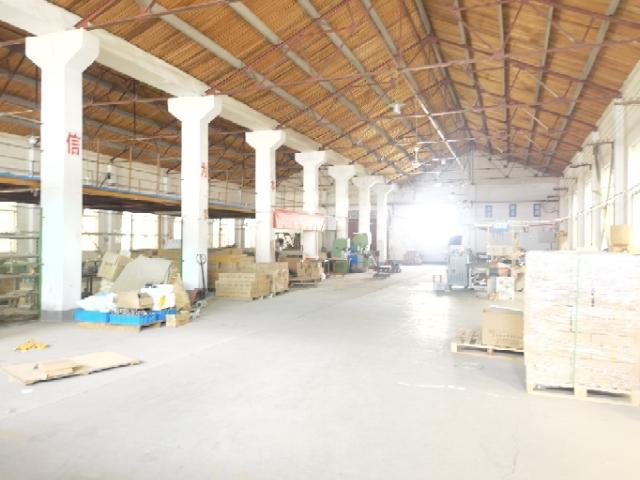 礼嘉华渡1400平米一楼车间出租
