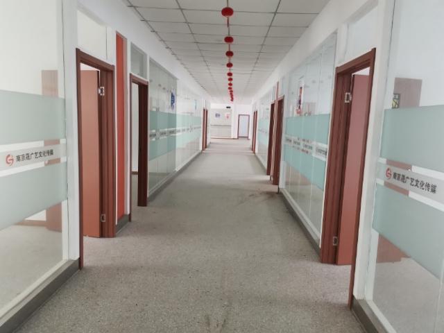 个人房东直租九龙湖地铁站1100平，1900平出租