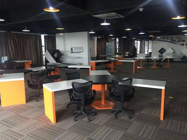 （非中介）新出仓储办公一体办公区  动静分离 已经做好分割