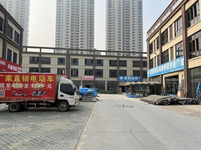 阜阳开发区国际会展中心西侧厂房出租价格便宜，停车方便