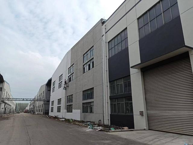 甲方厂房出租，出售，手续齐全，50年产权，工业用地！