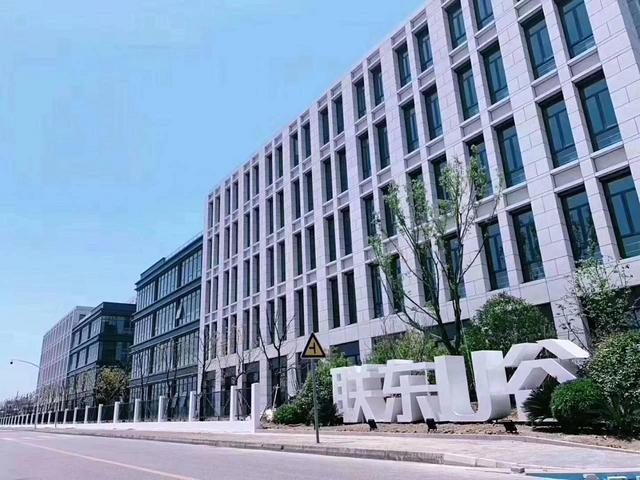 靠近东莞深圳仲恺 低价一楼花园式 现成厂房 可办证 0公摊