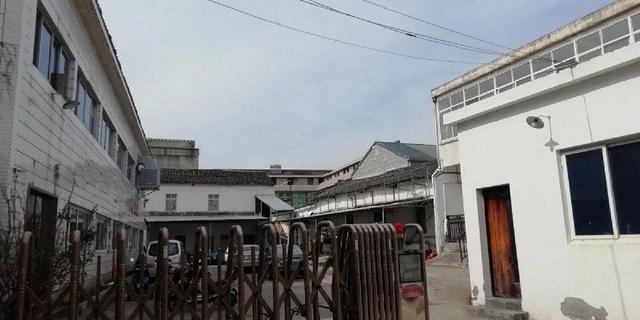 奉化裘村镇.大马路旁土地7亩.厂房2500平1950万