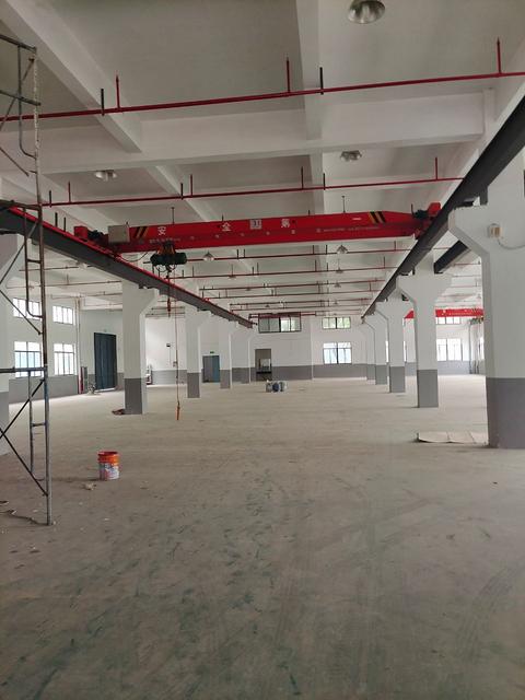 平湖占地17亩一万平可喷漆厂房出售，包过户，产证齐全