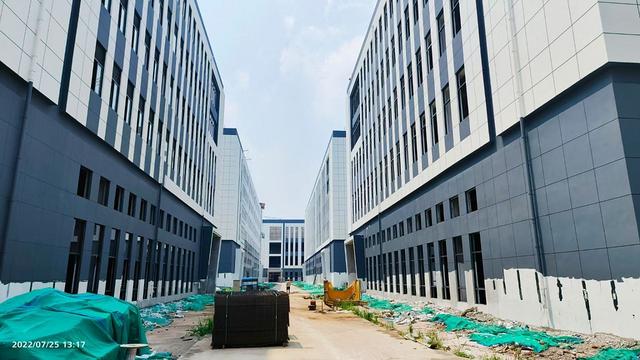 南浔产业园闸招商，高速路口园区，交通方便，配套齐全