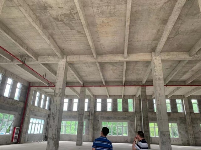 衢州独栋两层厂房出售，沙金大道旁，一楼层高8.1m，价格可谈