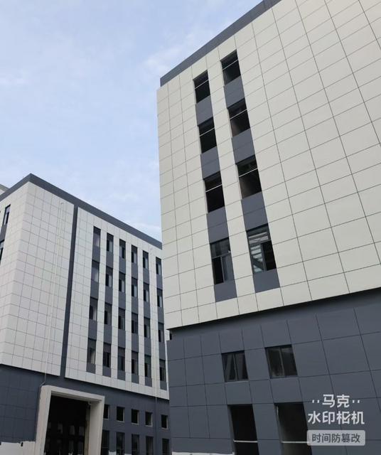 南浔产业园闸招商，高速路口园区，交通方便，配套齐全