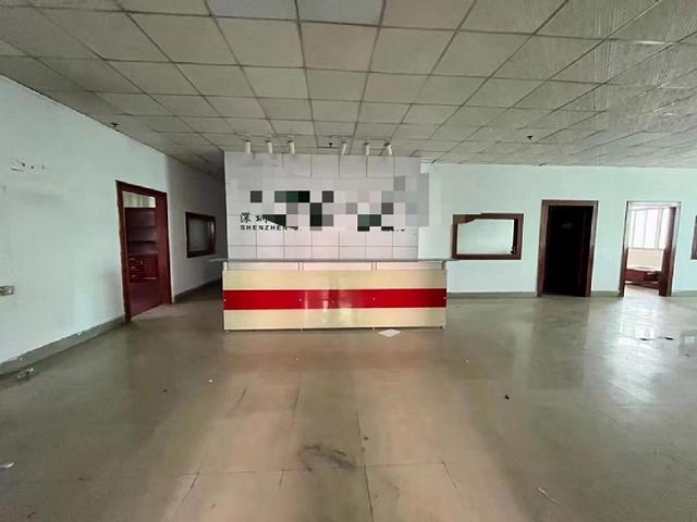 石岩原房东独院厂房1-3层5800平出租，面积实在，可分租