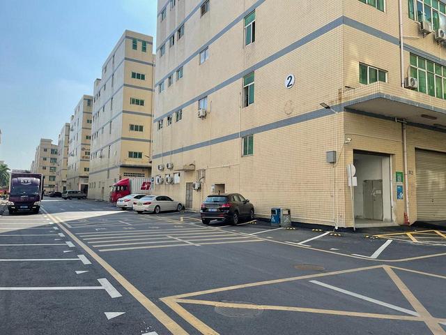 沙井后亭地铁口工业园区精装修楼上900平厂房仓库出租