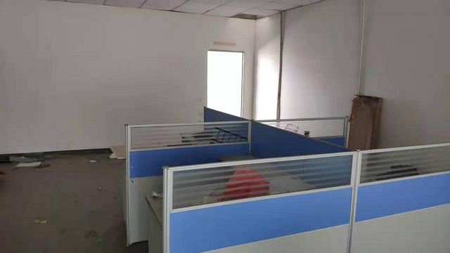 国道边小面积180平带装修无转让费厂房招租