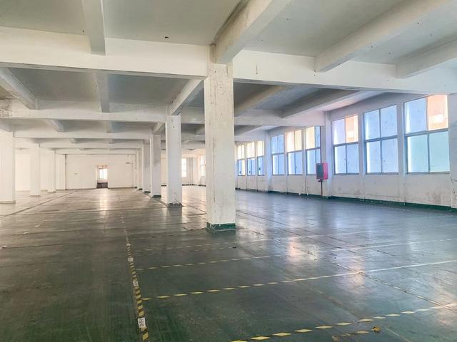 福永和平工业园原房东独栋1-4层共6000平厂房出租高速路口