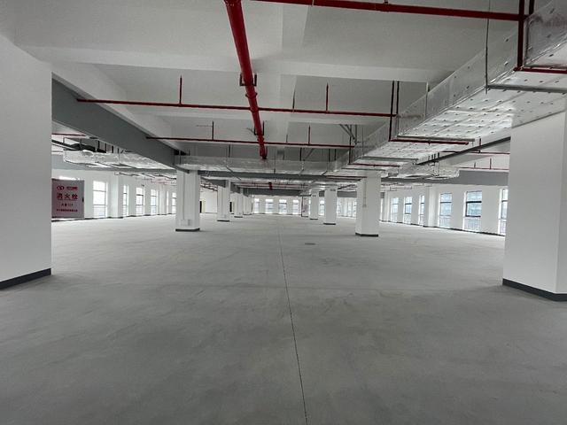 光明原房东新材料产业园，地铁站旁有红本单层1400-2000
