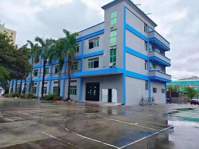 石岩原房东独院厂房1-3层5800平出租，面积实在，可分租