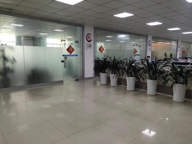 沙井后亭地铁口工业园区精装修楼上900平厂房仓库出租