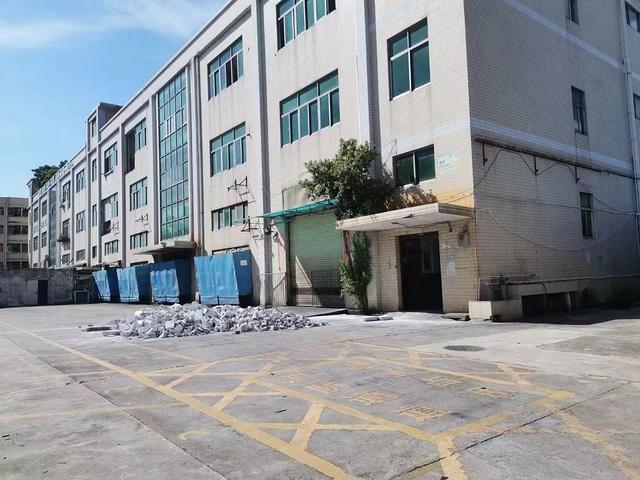 沙井新桥高速出口独门独院6500平方可分租有宿舍