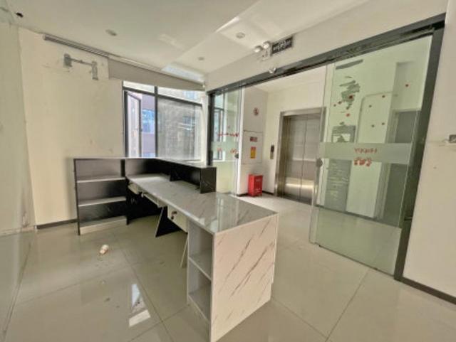 南山茶光地铁站楼顶700平赠送300平阳台