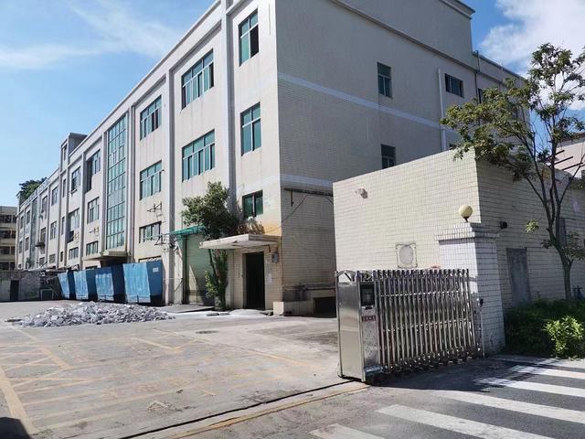 沙井新桥高速出口独门独院6500平方可分租有宿舍