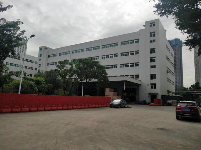 宝安石岩上屋地铁站原房东新出精装修1000平配套i