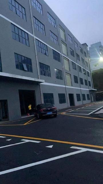 石岩靠南山独院厂房约20000平，100起分，随时可以入住