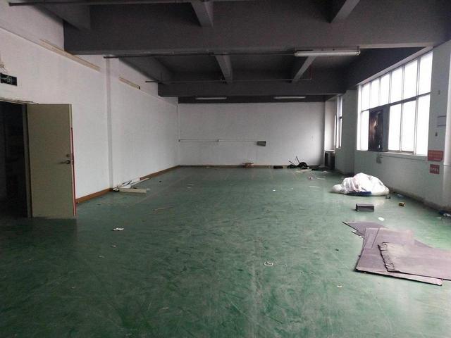 宝安石岩上屋地铁站原房东新出精装修1000平配套i