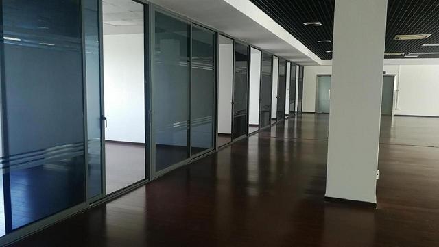 石岩塘头楼上精装修厂房出租1580平可分一半实际面积出租