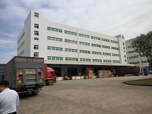 宝安石岩上屋地铁站原房东新出精装修1000平配套i