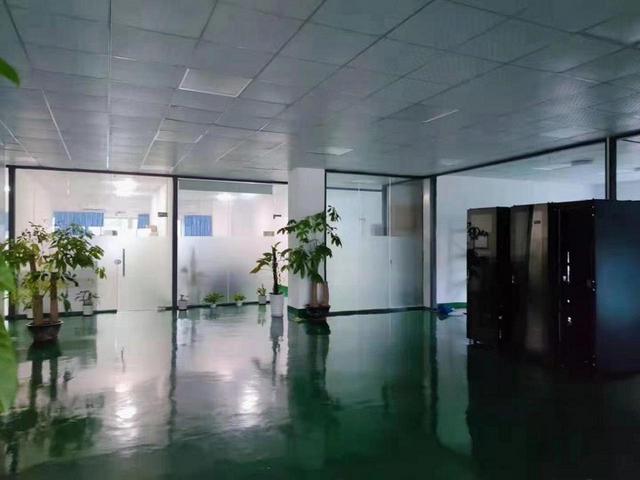 无公摊！石岩北环地铁附近1500平方精装厂房出租，拎包入住