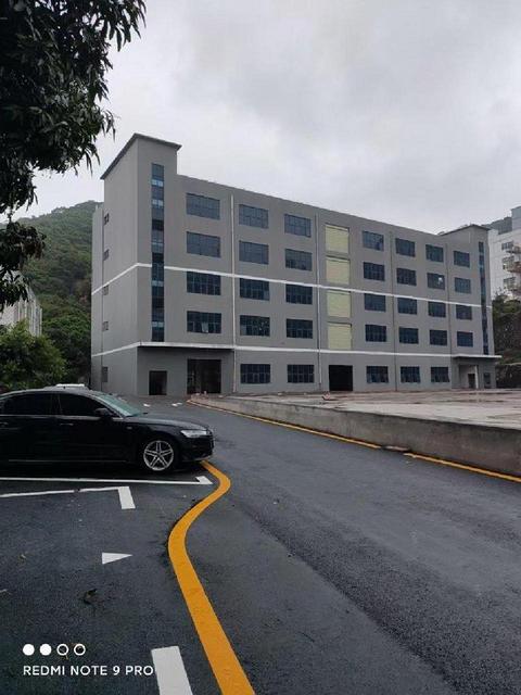 石岩靠南山独院厂房约20000平，100起分，随时可以入住